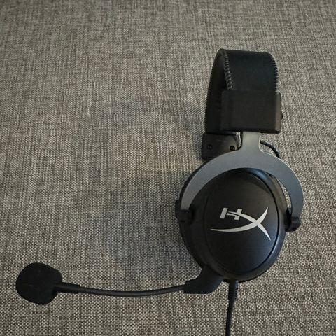 Headsett - HyperX cloud II