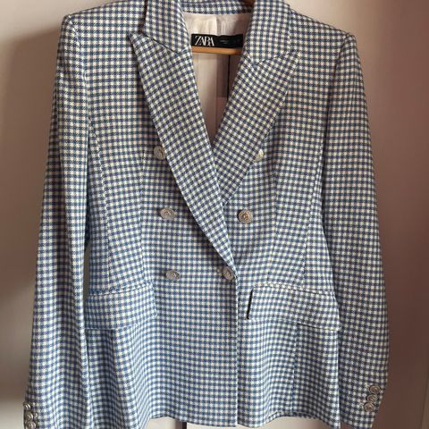 Ny blazer fra Zara str. XS