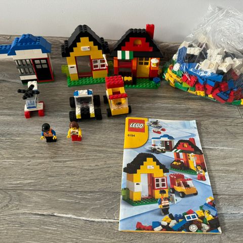 Lego 6194  My Own LEGO Town(2009)