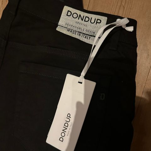 Dondup jeans nye, veil 3000kr