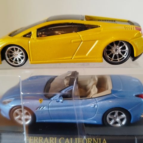 Ferrari California    og   Lamborghini Gallardo .  1/43.   135 kr for begge.