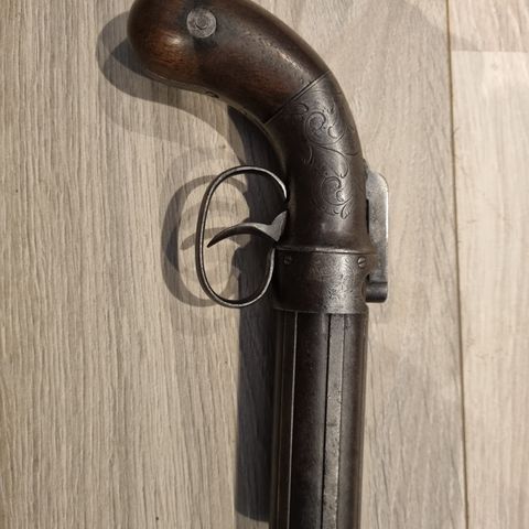 Antikk pepperboks pistol