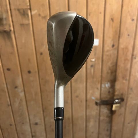 TaylorMade Rescue Mid 22 grader