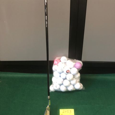 Golfkølle og 50 golfballer