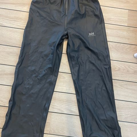 Helly Hansen regnbukse str 128