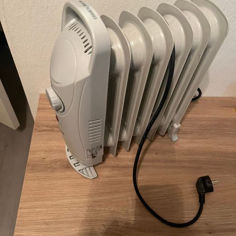 Oljefylt radiator gis bort!