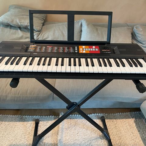 Yamaha elektrisk Keyboard PSR F51