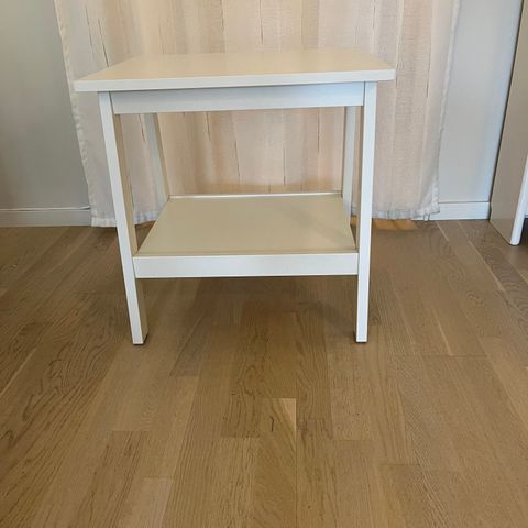 Ikea Lunnarp  sidebord/ hjørnebord