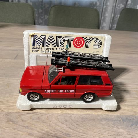 Martoys Range Rover Airport Fire Engine