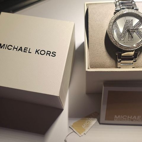 Ny Michael Kors klokke