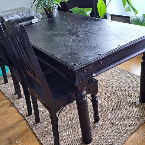 Bombay Spisebord med 6 stoler,malt svart