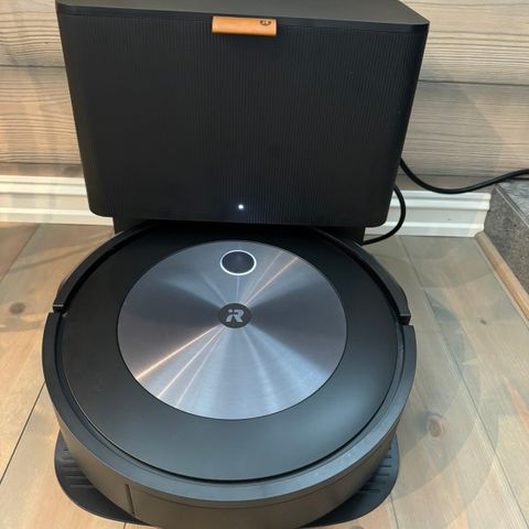 iRobot Roomba J7+ robotstøvsuger