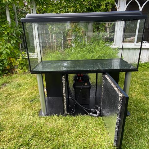 Akvarium 250 L, 110x45x50, med bord og utstyr