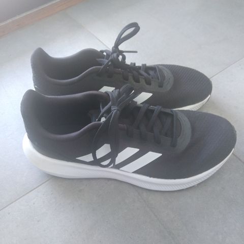 Adidas 40 2/3 str