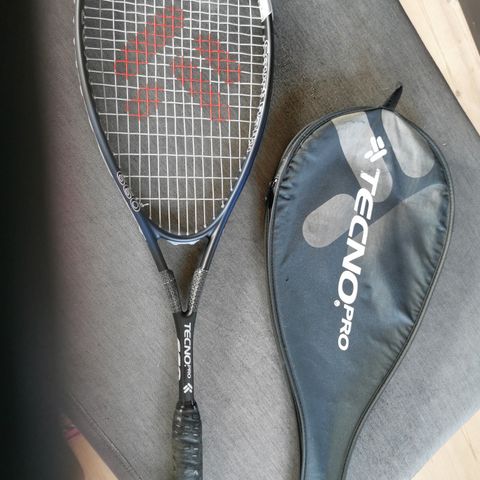 Squash racket selges