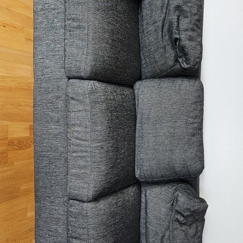 Lite brukt og i god stand 3-seter sofa til salgs