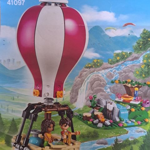 Heartlake hot air balloon