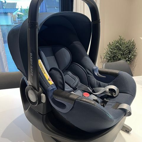 Britax Baby-Safe² + Flex base