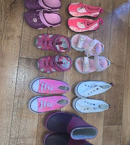 Sko til jente sandaler , Crocs , bade sko , støvlett  str 25,26