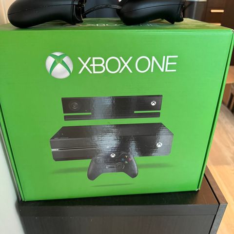 Xbox One og to konsoller