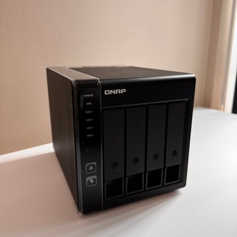 QNAP TR-004 USB kabinett (NAS alternativ)