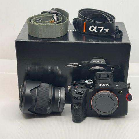 LITE BRUKT SONY A7IV + MASSE UTSTYR OG LINSER SELGES SEPARAT ELLER KOMBINERT