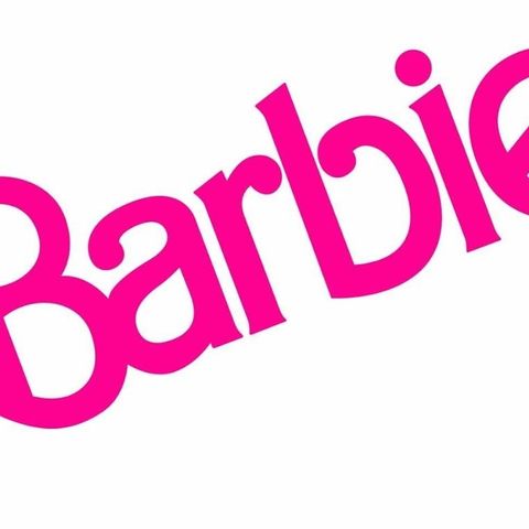 Barbie og etterligninger med masse utstyr fra 90-tallet