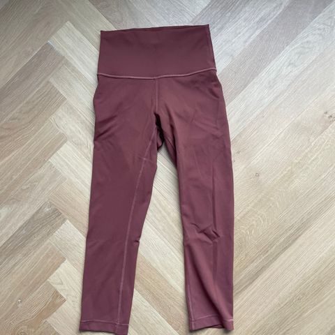 Lululemon cropped leggings str 4