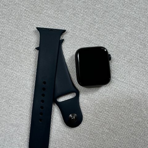 Apple Watch series 5 44mm Wi-Fi - Farge Stellargrå