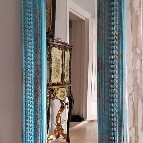 Stort eldre speil