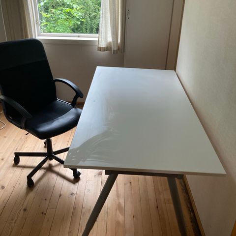Ikea skrivebord