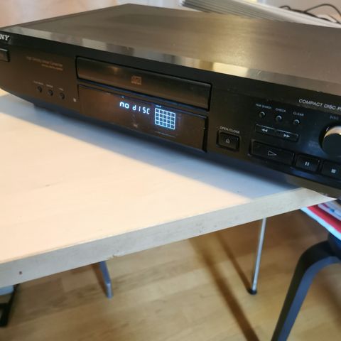 Sony CDP-XE320 CD-spiller