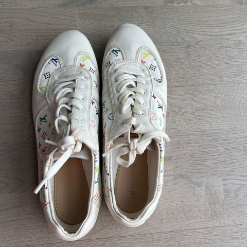 Louis Vuitton Sneakers 38