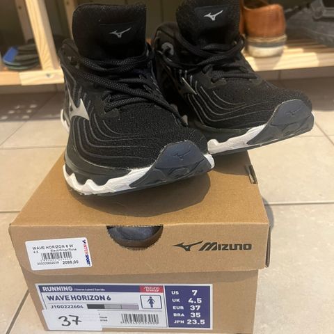 Mizuno wave horizon 06 str. 37