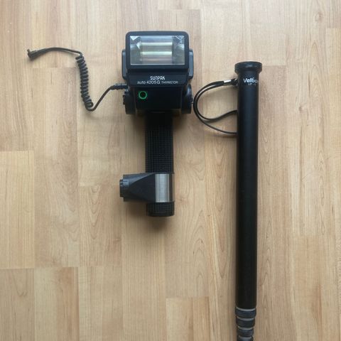 Sunpak blits med Velbon monopod