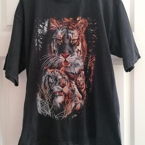 Tiger Graphic Tee