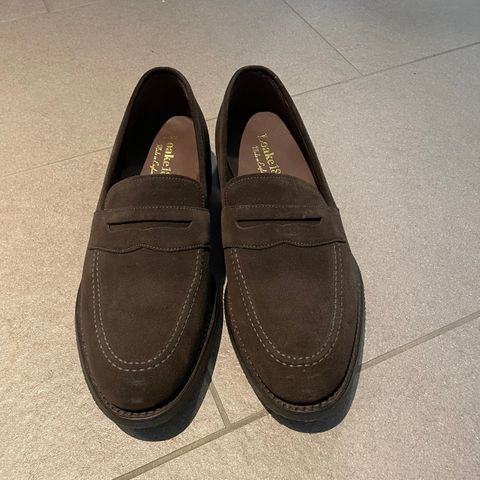 Loake 1880 penny loafer (brun)