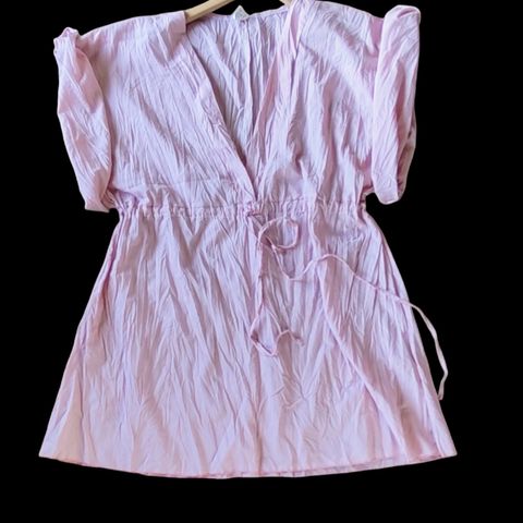 Fin pink kjole med lommer. Str. M/L