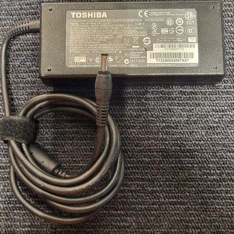 Toshiba 19v 6.33a lader