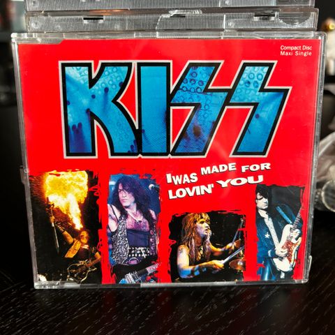 KISS CD-singler. 10 stykk. Også noen alternative versjoner.