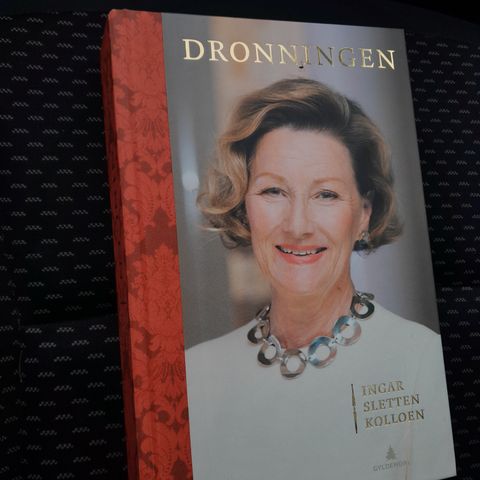 Dronning. Ingar Sletten Kolloen bok til salgs