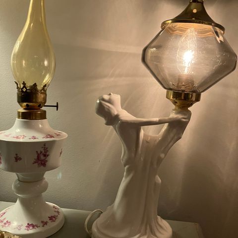 Vakker bordlampe, vintage, art deco stil