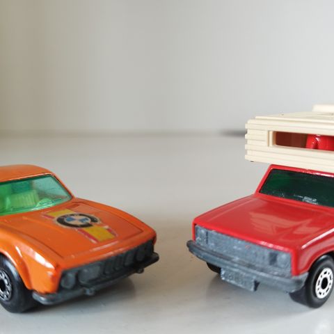 MATCHBOX . 
  BMW 3.0CSL 1976 og CAMPER 1979.   
To sjeldne samleobjekter