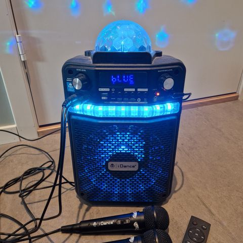 iDance karaoke-høytaller med mikrofon, diskolys og fjernkontroll
