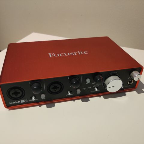 Focusrite Scarlett 2i4 2nd gen