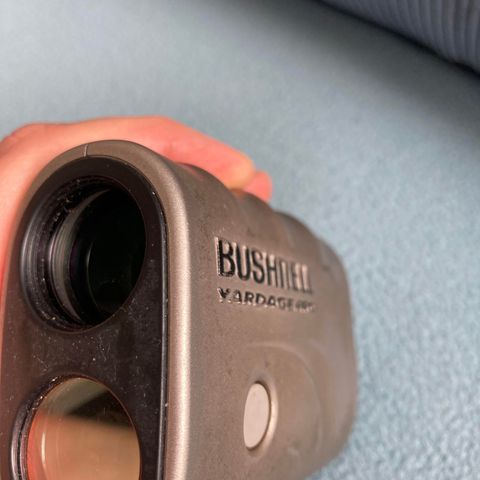 Bushnell Yardage Pro rangefinder / lasermåler til golf