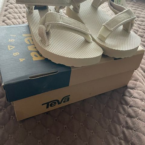 Teva sandaler jente