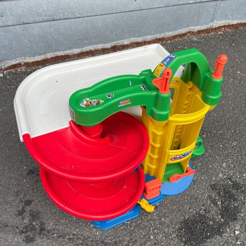 Fisher Price Bilgarasje