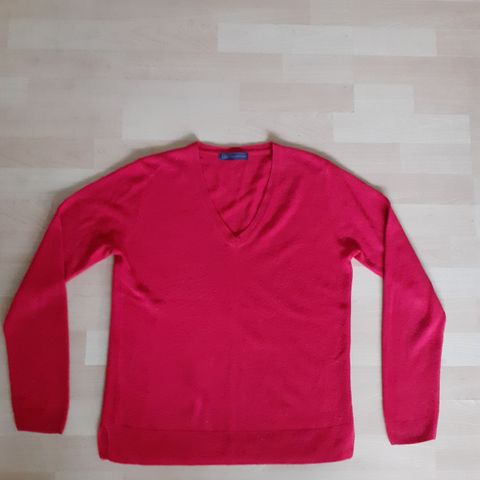 Rød genser fra Mark & Spencer (M&S)