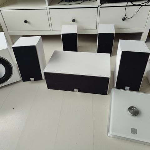 Dali Zensor 5.1-høytalere og subwoofer selges. Fullt sett!